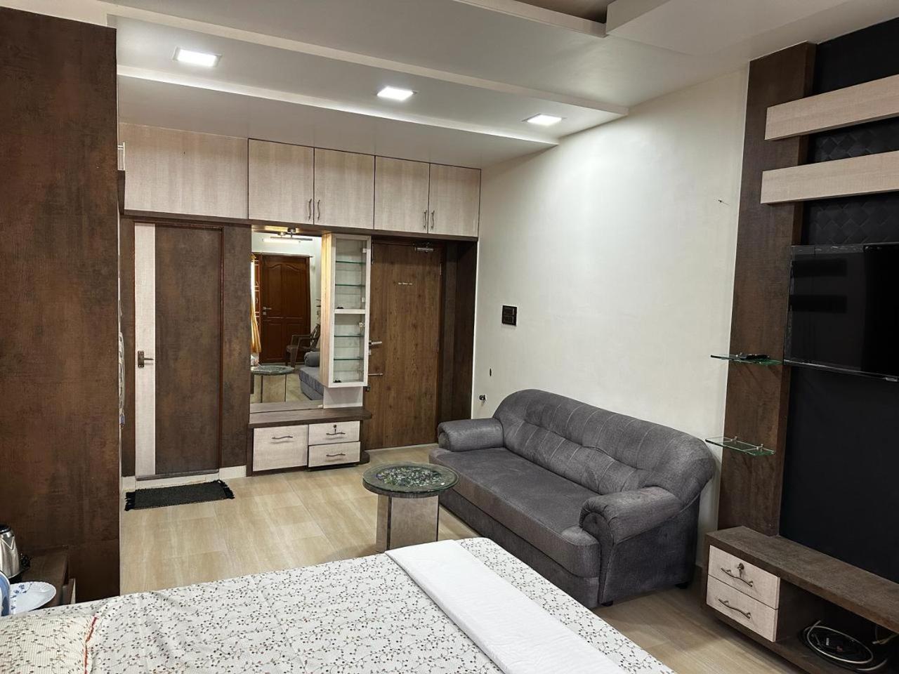 Temple View Home Stay Tiruvannāmalai エクステリア 写真